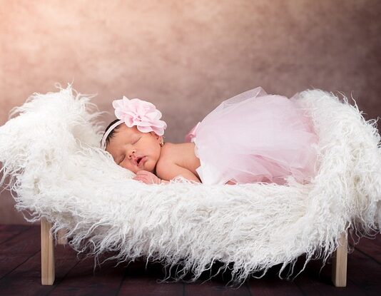 Jak czyścić łóżeczko turystyczne?