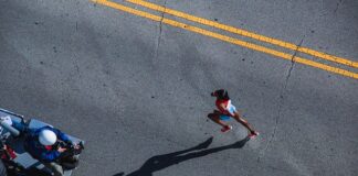 Co zobowiązany jest sprawdzić operator wózka przed rozpoczęciem pracy?